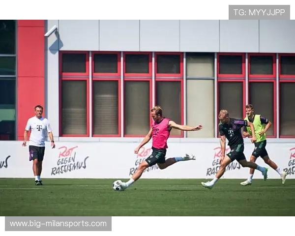 前锋私教披露：球员每天两小时额外射门训练