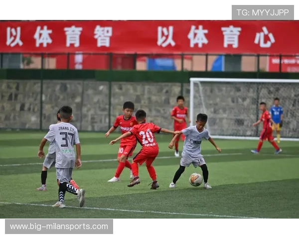 足球联赛在青训扶持中鼓励俱乐部建立学业支持与升学指导服务,国家关于足球特色学校跟足球青训机构合作的文件 足球联赛在青训扶持中鼓励俱乐部建立学业支持与升学指导服务,国家关于足球特色学校跟足球青训机构合作的文件
